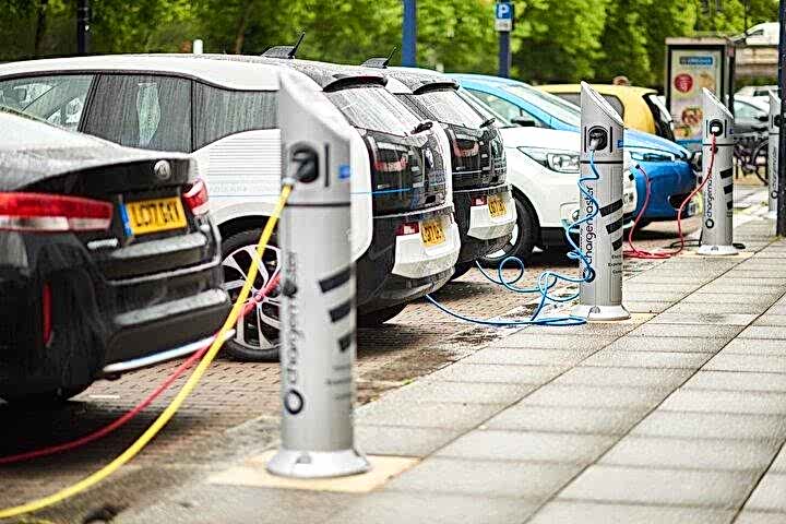 Elektrikli araç şarj istasyonu montajı